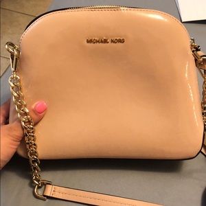 Crossbody Michael Kors purse